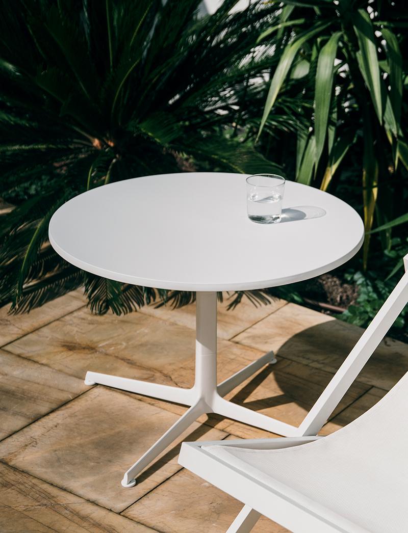 开云（中国） - 桌几|餐桌|办公家具|设计师家具|Ginger 茶几/咖啡桌/餐台/高脚台